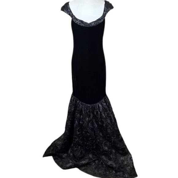 THEIA Black Velvet /Sequin Trumpet Hourglass Illusion Gown Formal Size 8 - Picture 5 of 13